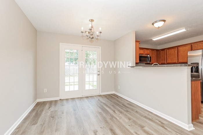 Building Photo - 701 Holland Ridge Dr