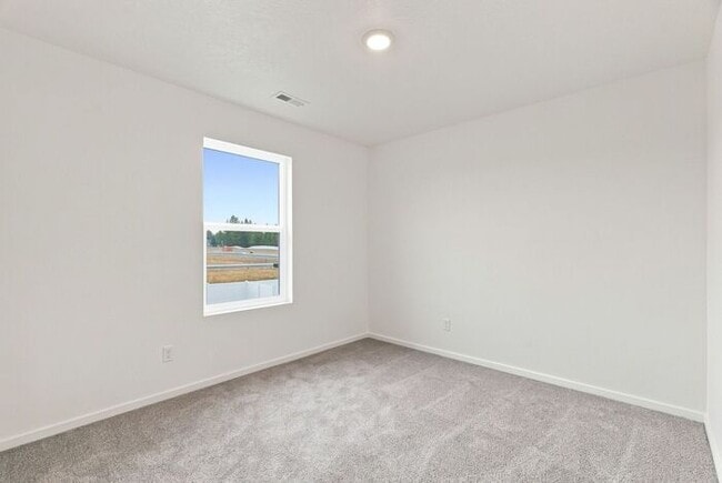 Building Photo - Spacious 5-Bedroom with Loft with 3-Car Garage