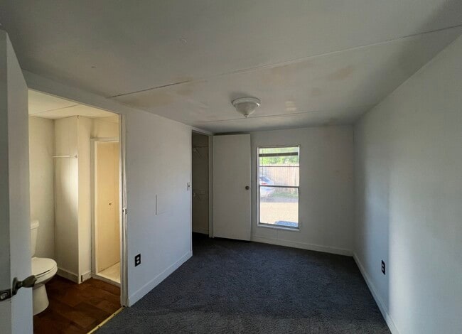 Building Photo - 1511 Jones St