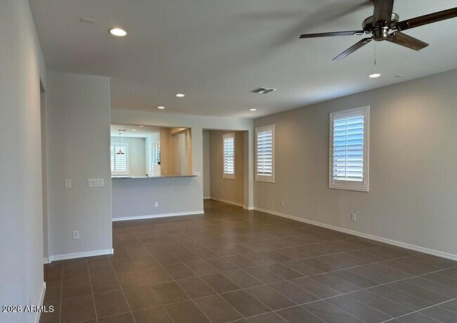 Building Photo - 9016 W San Juan Ave
