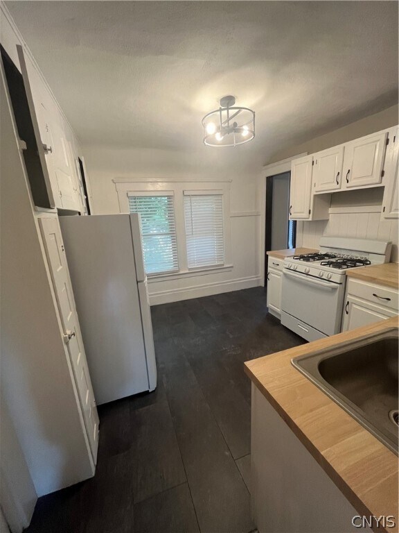 Building Photo - 214 Lynch Ave