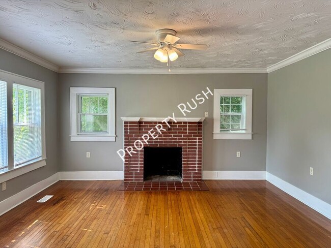Building Photo - 4502 S Choctaw Dr