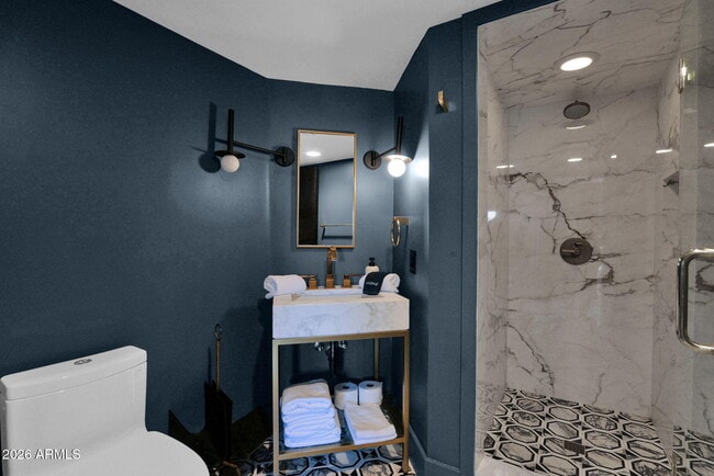 Building Photo - 5632 Camelback Canyon Dr