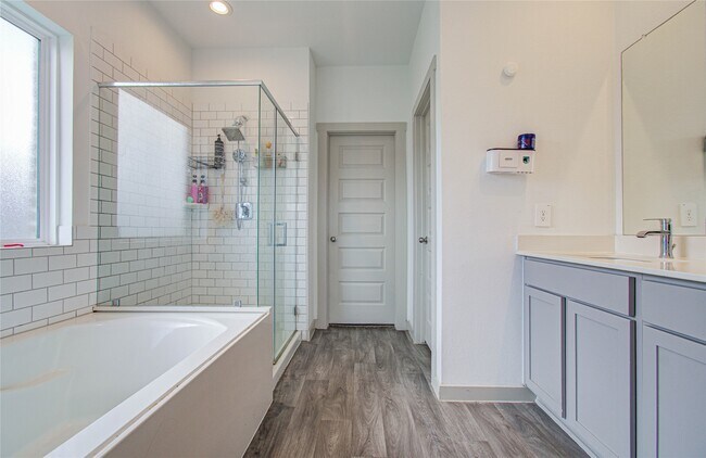 Building Photo - 22 Desert Spring Ln