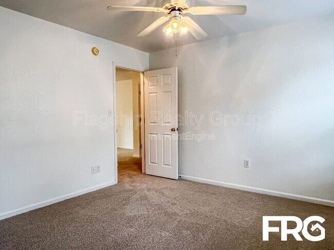 Building Photo - 4270 Williamsbrook Ln