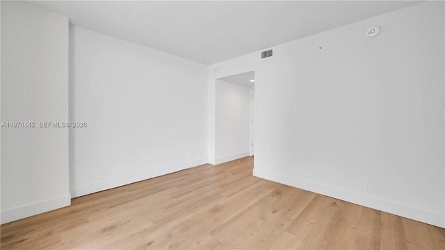 Building Photo - 555 NE 34th St