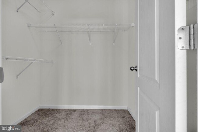 Building Photo - 1106 Overlook Wy