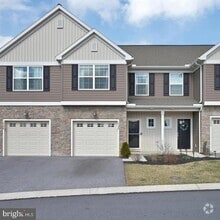 Building Photo - 1728 Fairbank Ln
