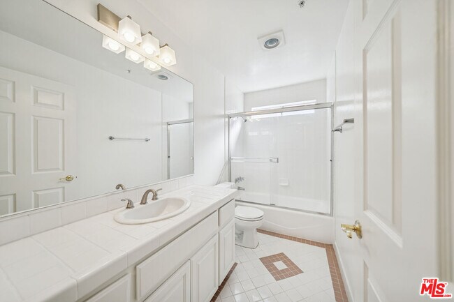 Building Photo - 1508 Greenfield Ave