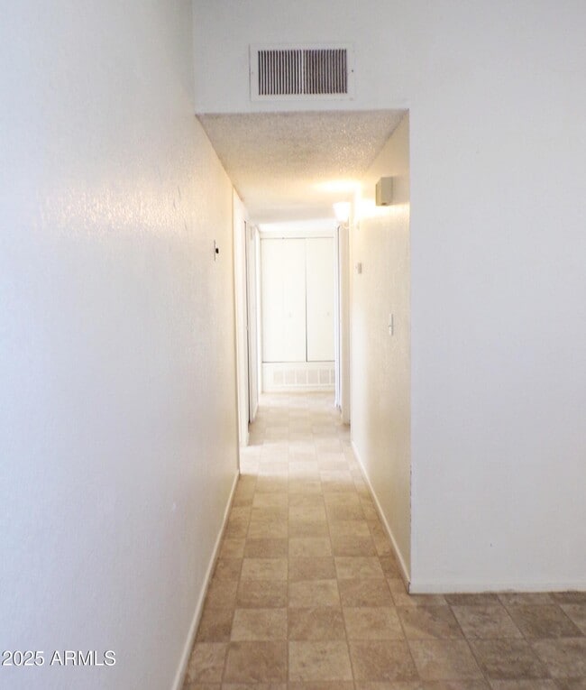 Building Photo - 500 Mallard Cir E