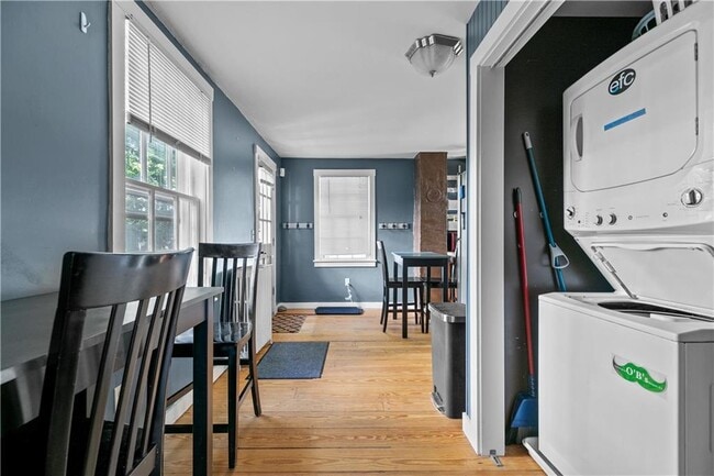 Building Photo - 26 Perry St