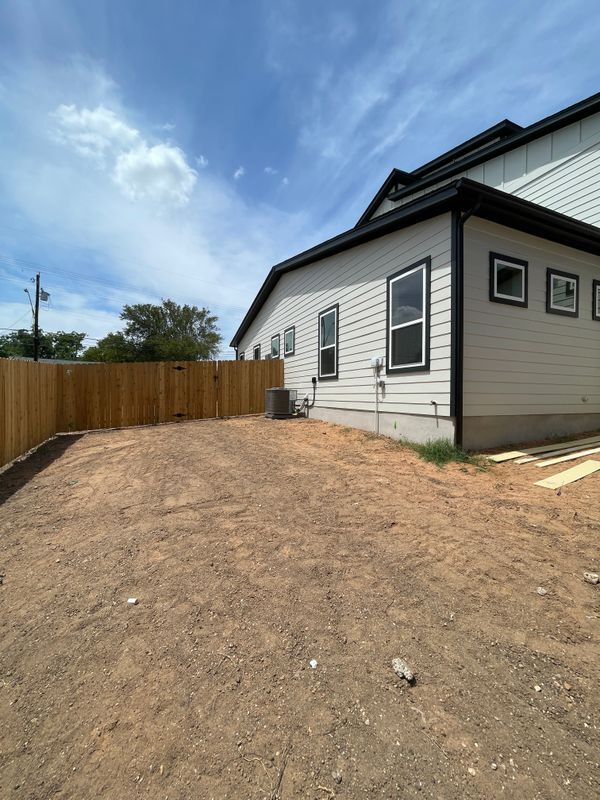 Building Photo - 4701 Wally Ave