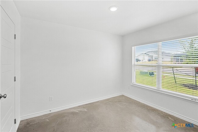 Building Photo - 1214 Concord Dr