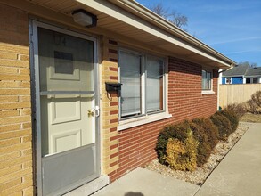 Building Photo - 711 S West St