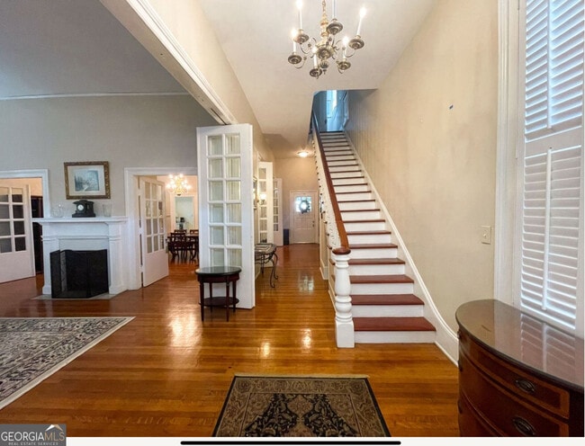 Building Photo - 305 Orange St