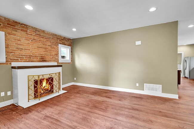 Building Photo - $3,700- Charming and Updated 4 bed, 3 bath Home in West Highland Denver!