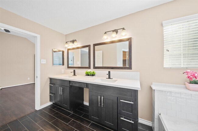 Building Photo - 14115 Cascade Falls Dr