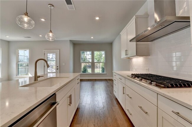 Building Photo - 400 Renwood Trl