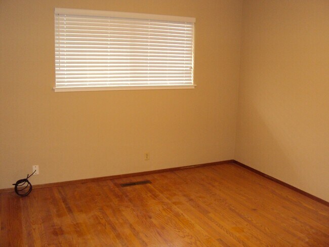 Building Photo - 5800 San Juan Way
