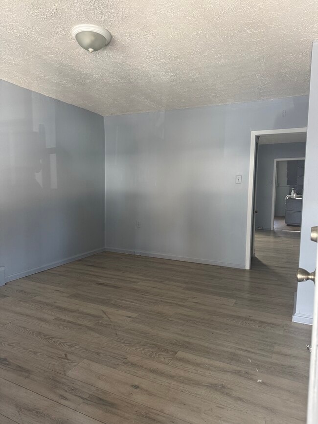 Building Photo - 1015 Birch St