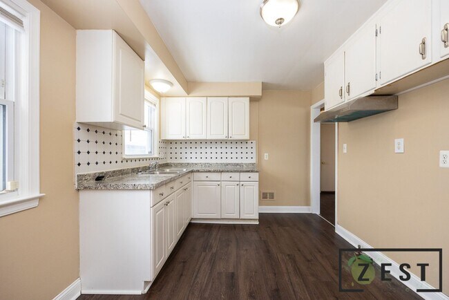 Building Photo - WELCOME HOME!!!!! OPEN HOUSE THURSDAY MAY ...