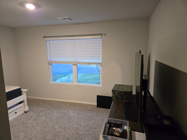 Building Photo - 1401 Madison Ave