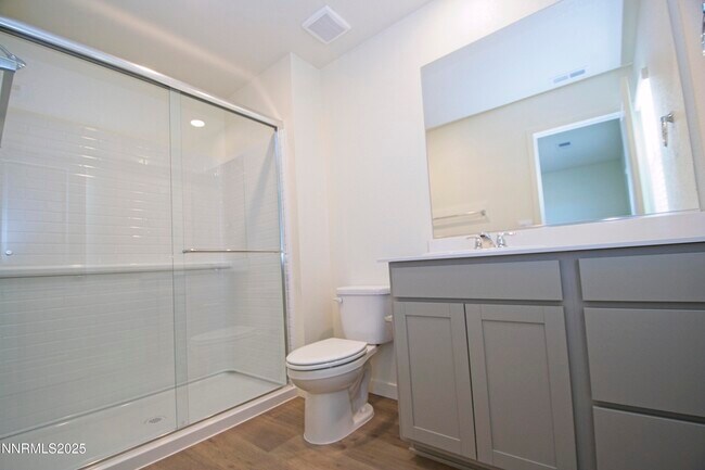 Building Photo - 843 Orchard Rock Dr