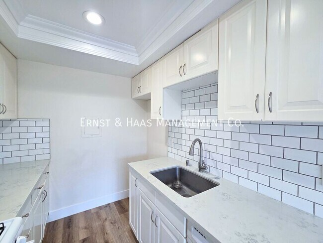 Building Photo - 16850 Sierra Vista Way