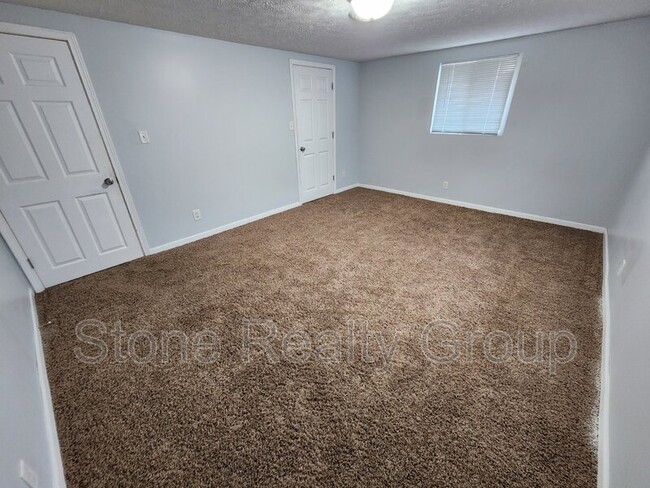 Building Photo - 2724 Maple Ave