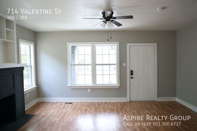 Building Photo - 714 S Valentine St