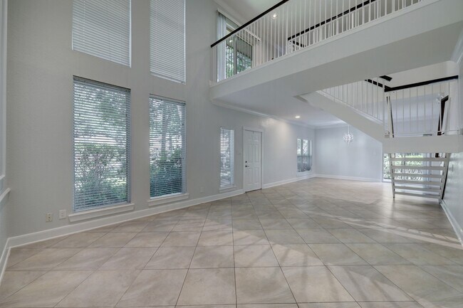 Building Photo - 1115 Augusta Dr