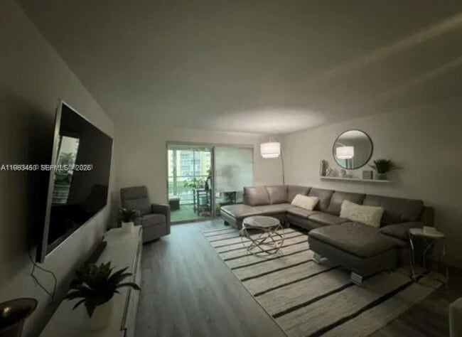 Building Photo - 301 SE 3rd St