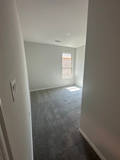 Building Photo - 1108 Redcoat Dr