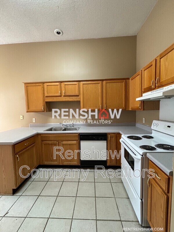Building Photo - 9289 Grove Manor Dr