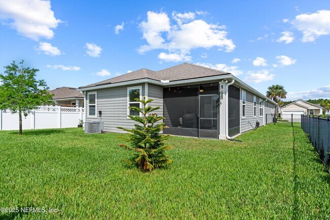 Building Photo - 21 Creekmore Dr