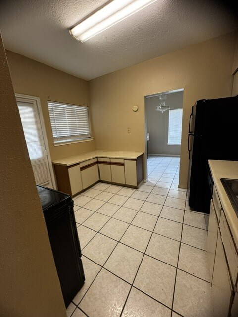 Building Photo - 8310 Wild Rose St
