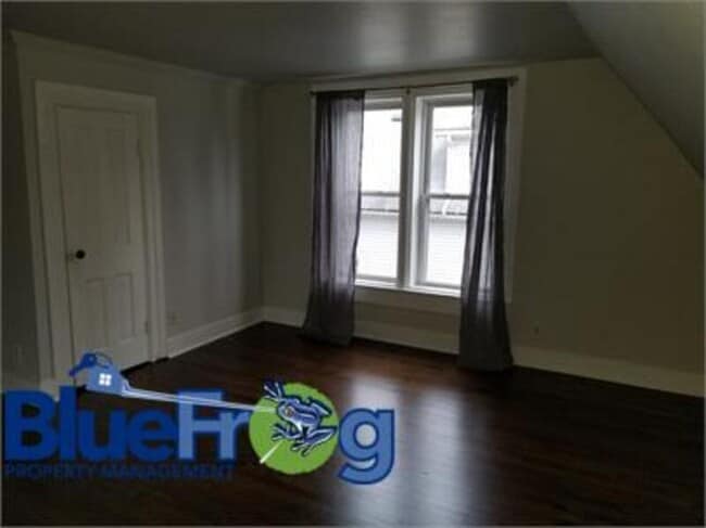 Building Photo - 907 Kellogg St