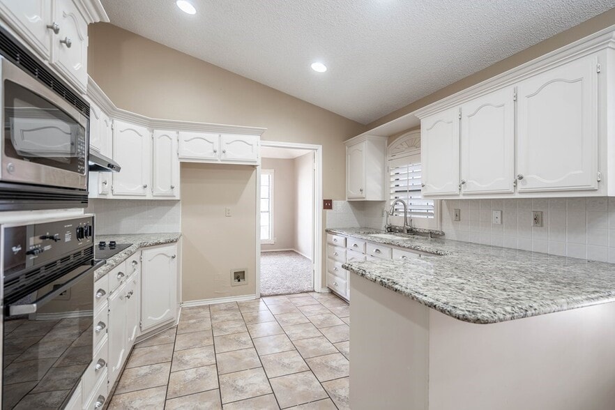 Building Photo - 103 Chukar Run