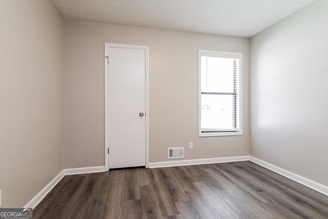 Building Photo - 5503 Springwood Ln