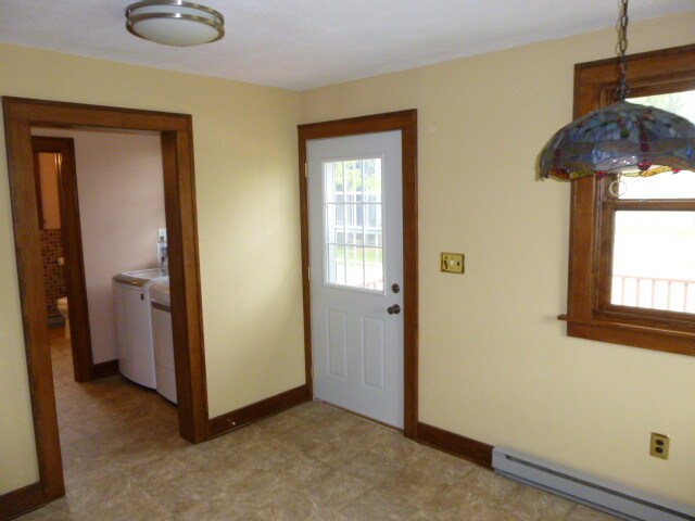 Building Photo - 12372 Stony Hollow Rd
