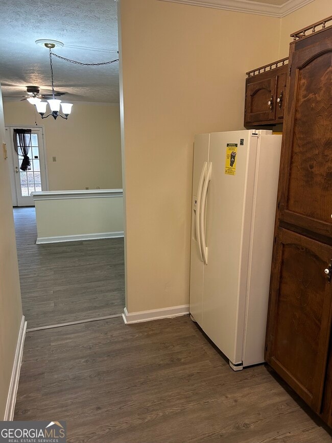 Building Photo - 250 Cleveland Rd