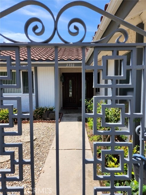 Building Photo - 2300 El Rancho Vista