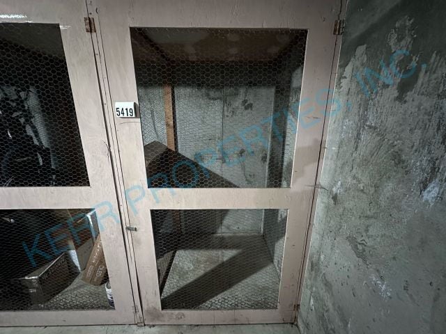 Building Photo - Charming 2-Bedroom Multiplex in the Heart of Portland - A Must-See!