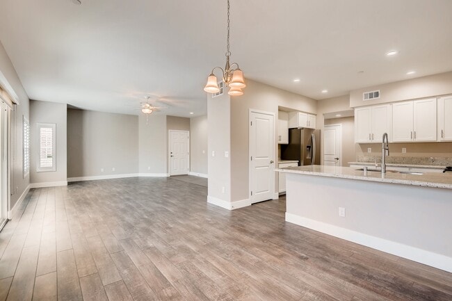 Building Photo - 845 Pantara Pl