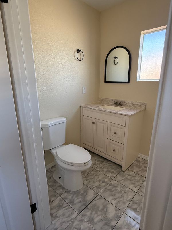 Building Photo - 375 E 137th St