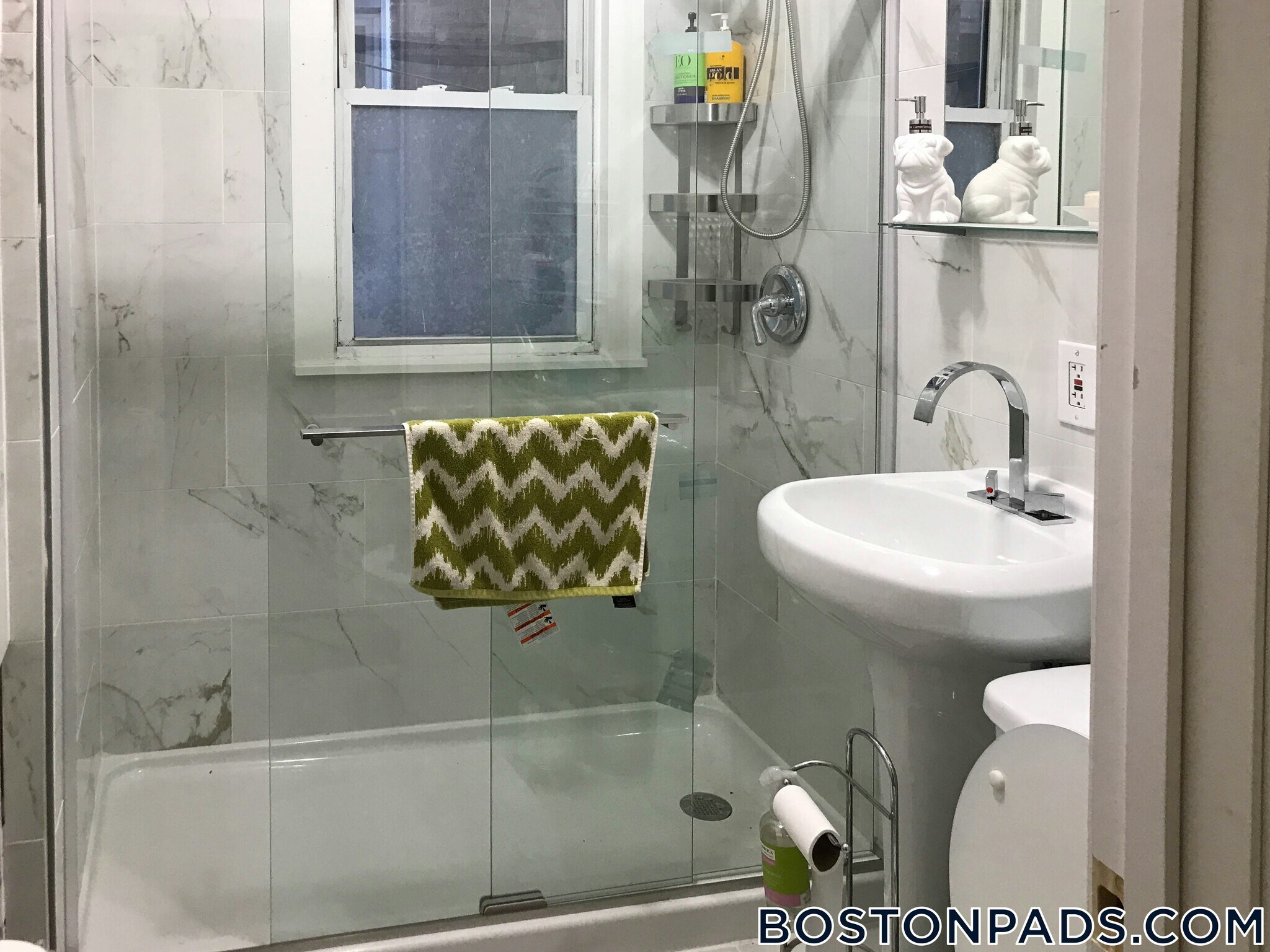 Building Photo - 832 Huntington Ave