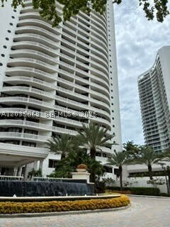 Building Photo - 3000 Island 603 Is