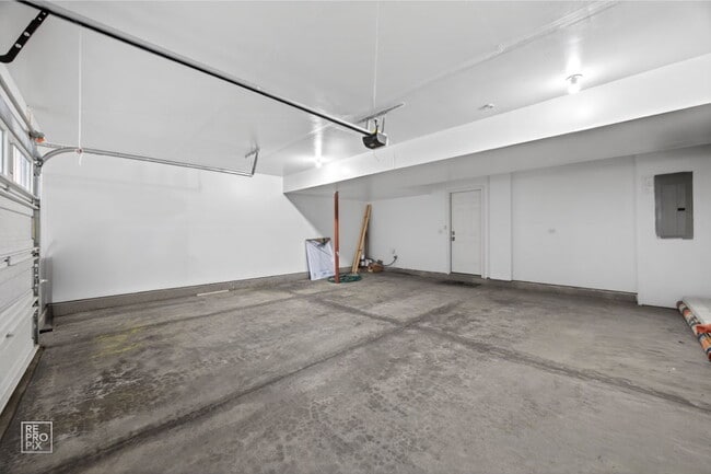 Building Photo - 23 Bethel Ln