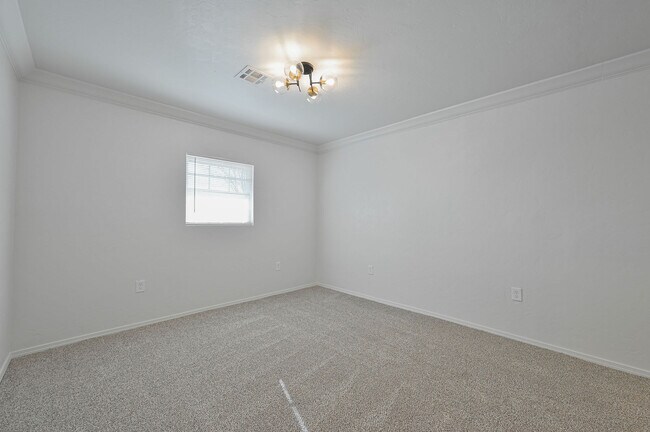 Building Photo - 416 Betty Ln