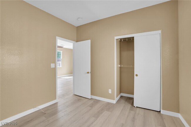 Building Photo - 11665 Primo St